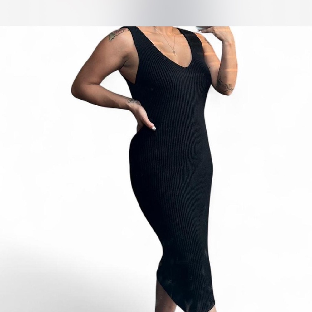 Cyrus Black Sweater v neck dress